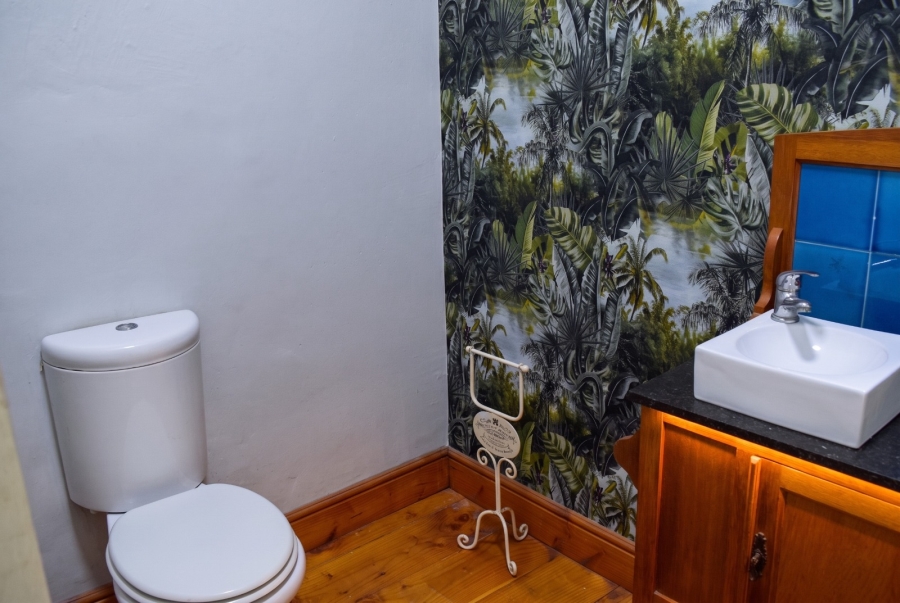 4 Bedroom Property for Sale in Struisbaai Western Cape